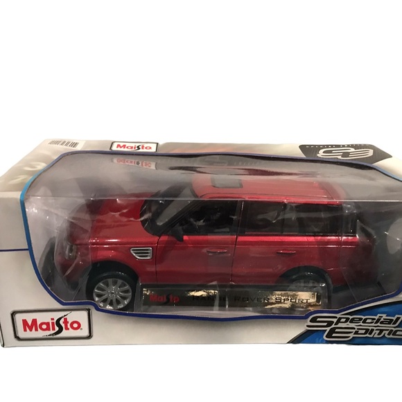 Maisto Special Edition 1:18 Die Cast Car Red Luxury SUV RANGE ROVER - Picture 1 of 3